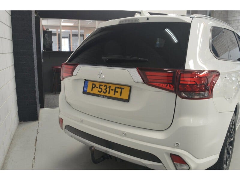 Mitsubishi Outlander (4)