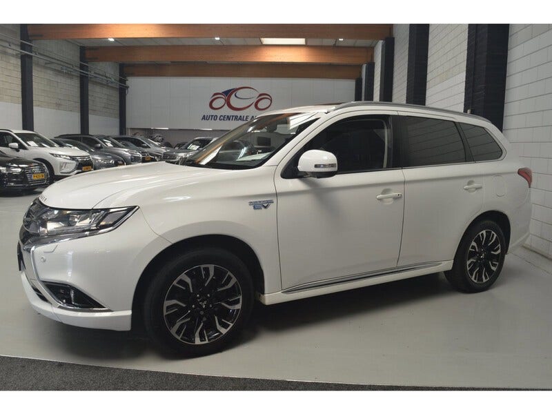 Mitsubishi Outlander (5)