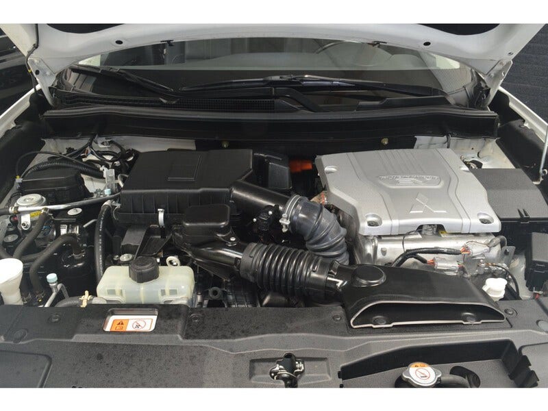 Mitsubishi Outlander (11)