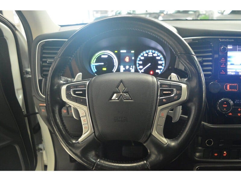 Mitsubishi Outlander (16)