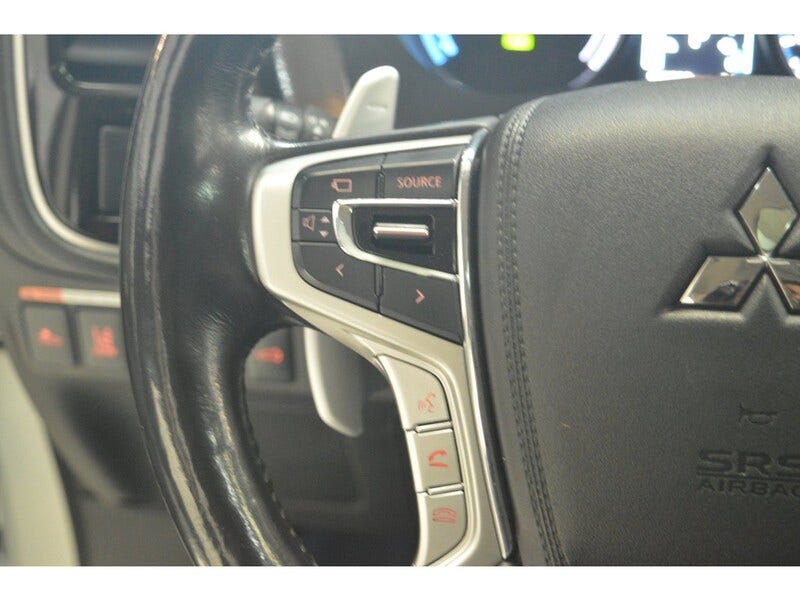 Mitsubishi Outlander (17)