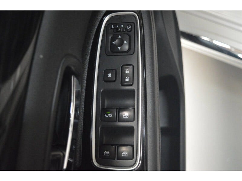 Mitsubishi Outlander (24)