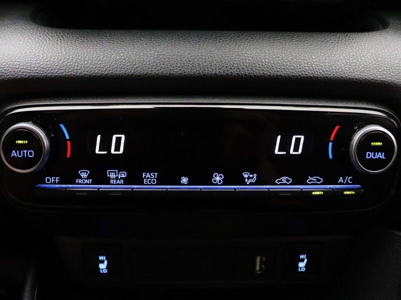 Toyota Yaris (7)