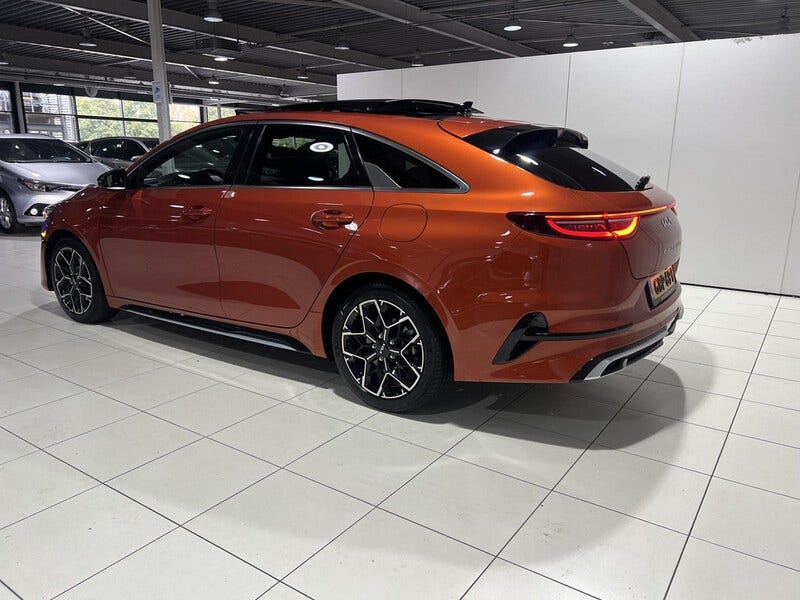 Kia ProCeed (5)