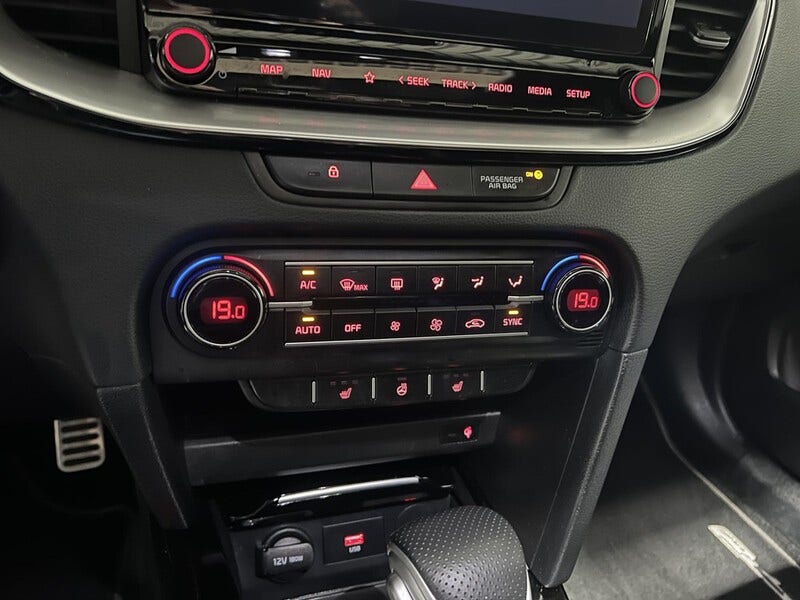 Kia ProCeed (19)