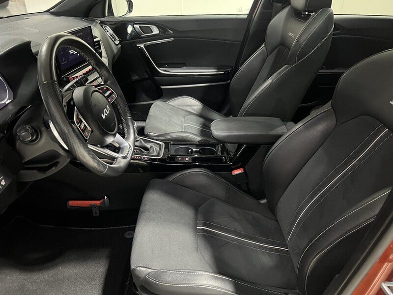 Kia ProCeed (24)