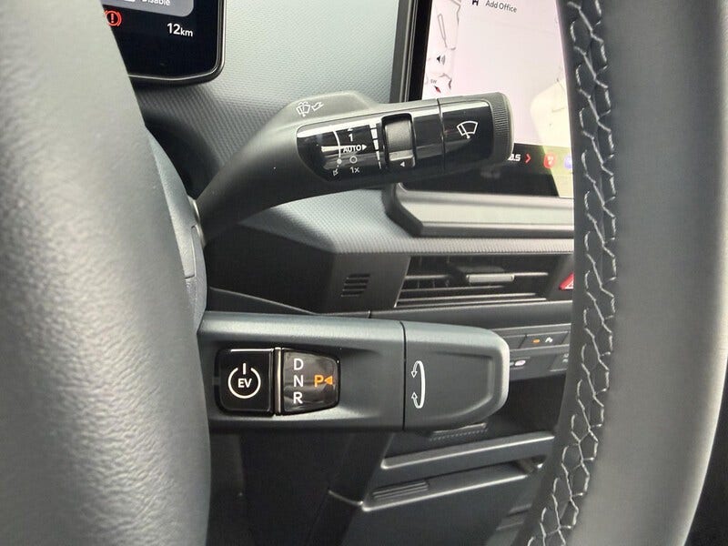 Kia PV5 (15)