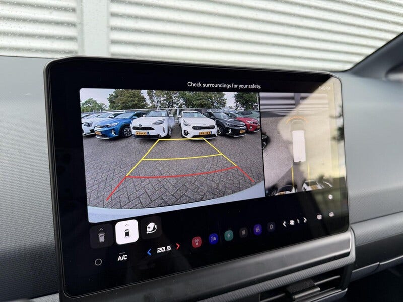 Kia PV5 (23)
