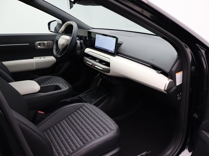 Kia EV4 (6)