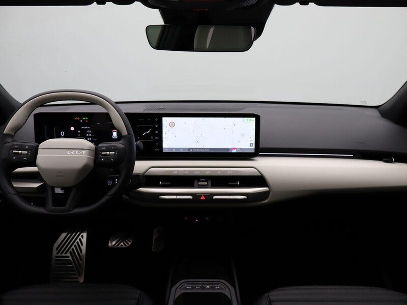 Kia EV4 (7)