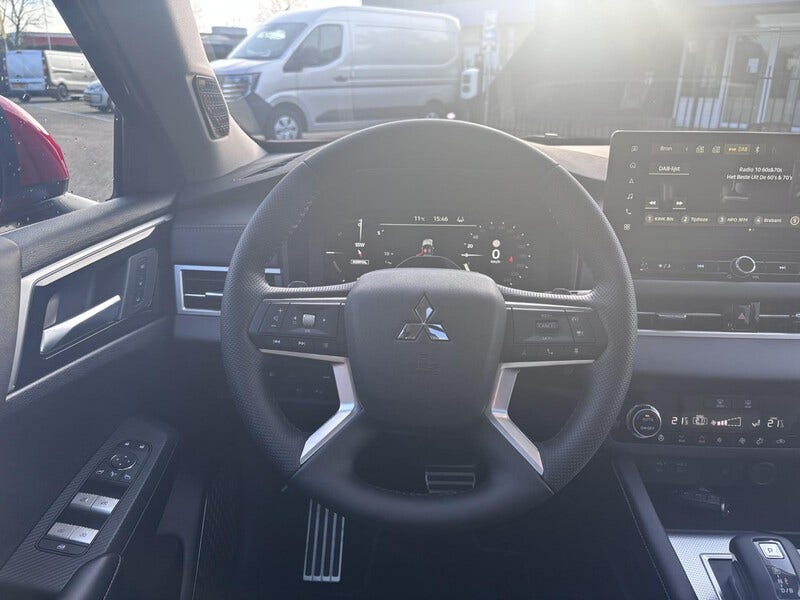 Mitsubishi Outlander (9)