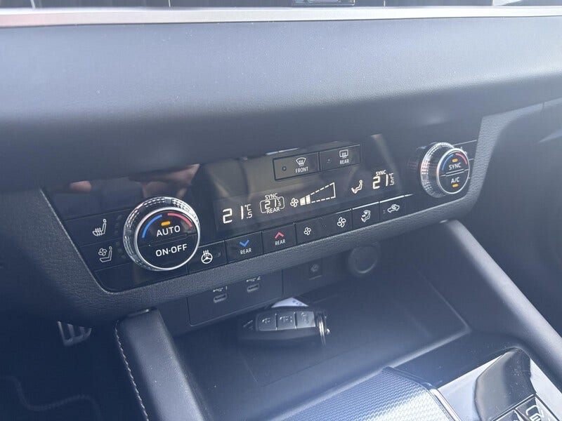 Mitsubishi Outlander (19)