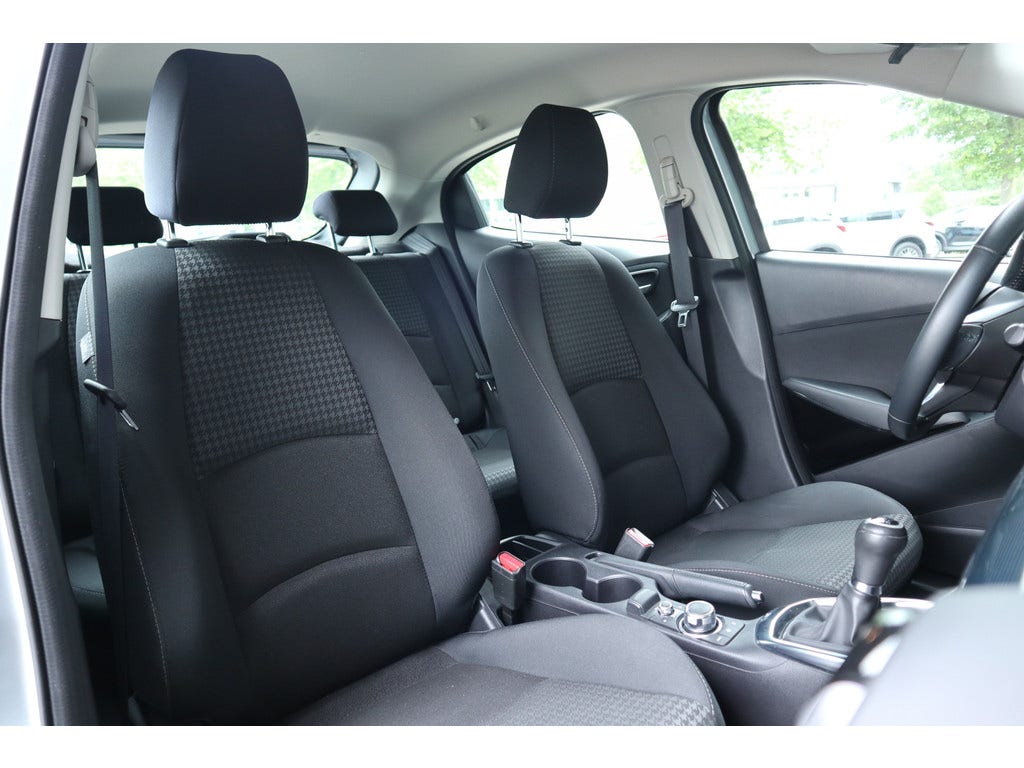Mazda 2 (6)