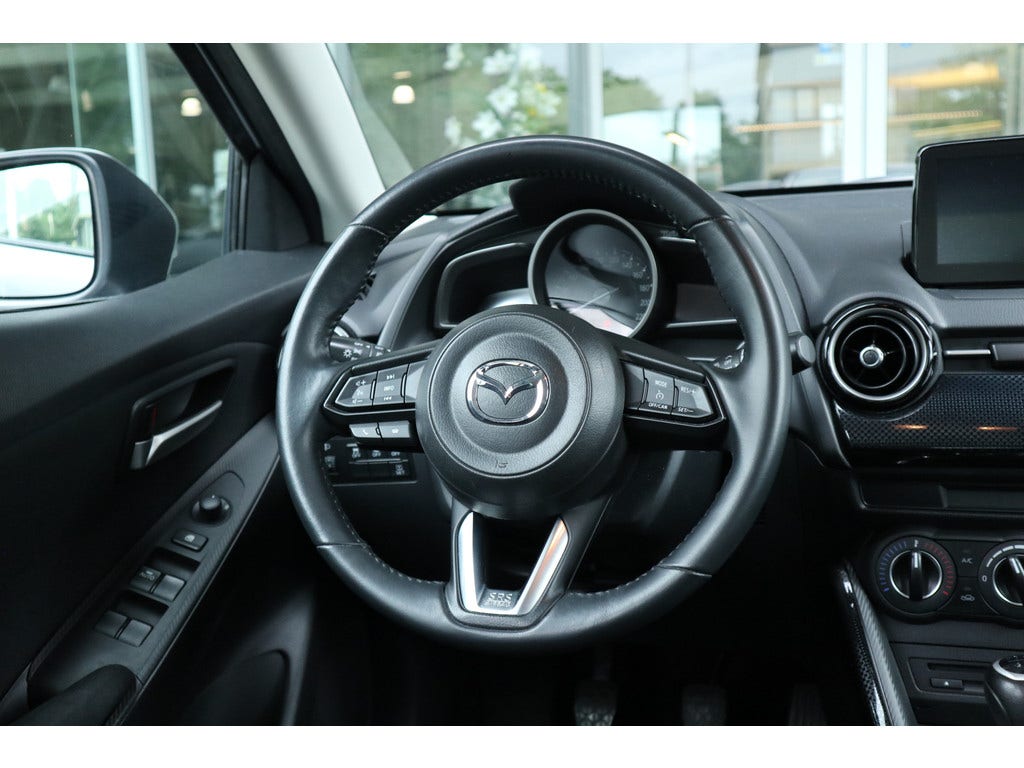 Mazda 2 (7)
