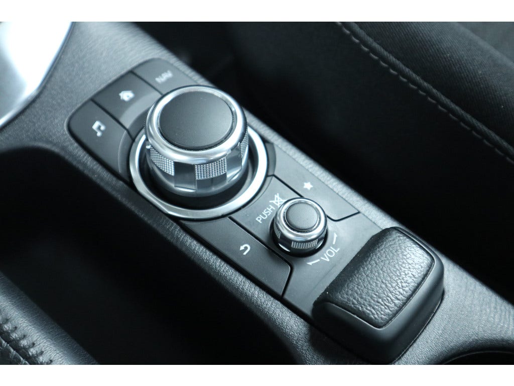 Mazda 2 (16)
