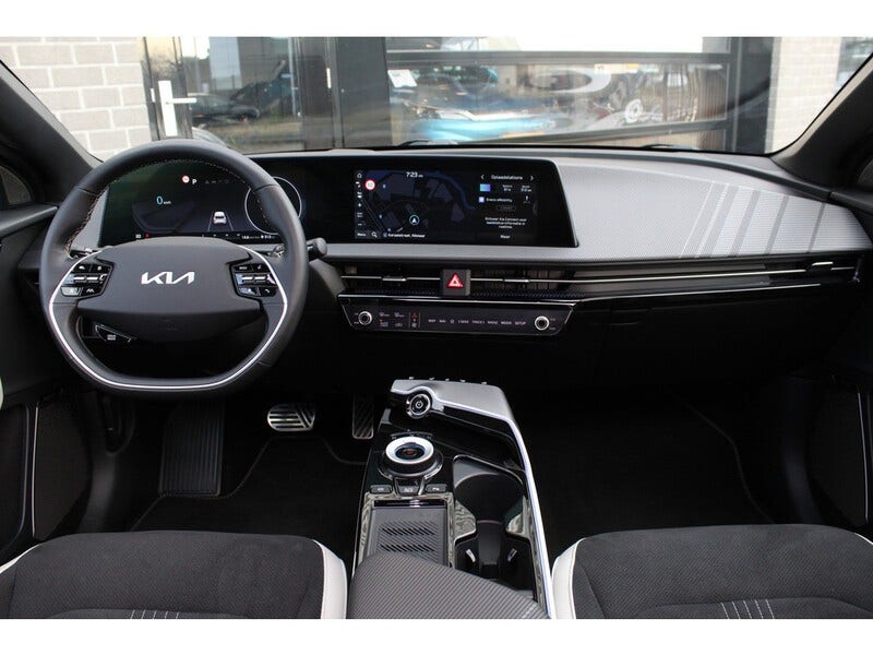 Kia EV6 (2)