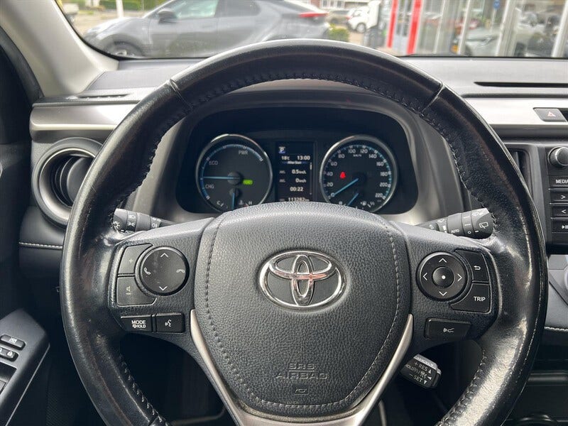 Toyota RAV4 (13)
