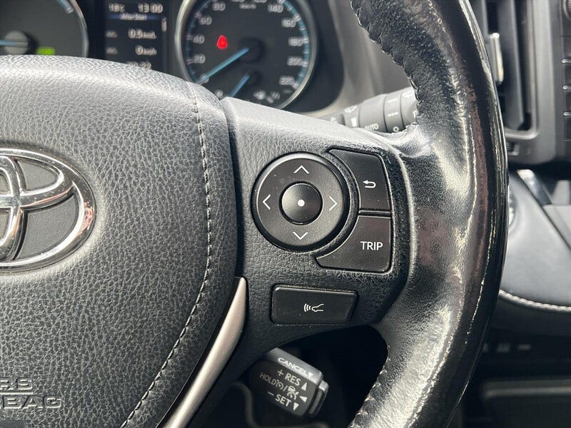 Toyota RAV4 (15)