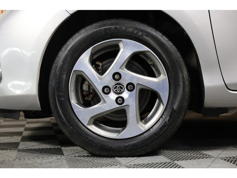 Toyota Yaris (4)