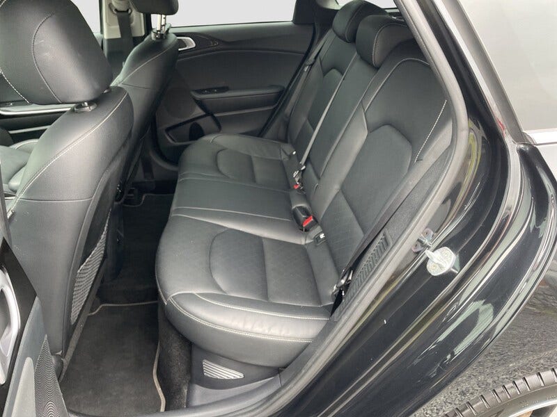 Kia Ceed Sportswagon (18)