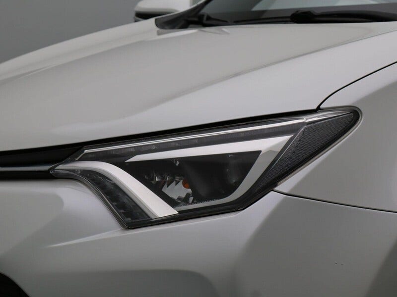 Toyota RAV4 (14)