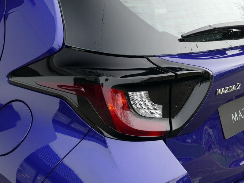 Mazda 2 Hybrid (5)
