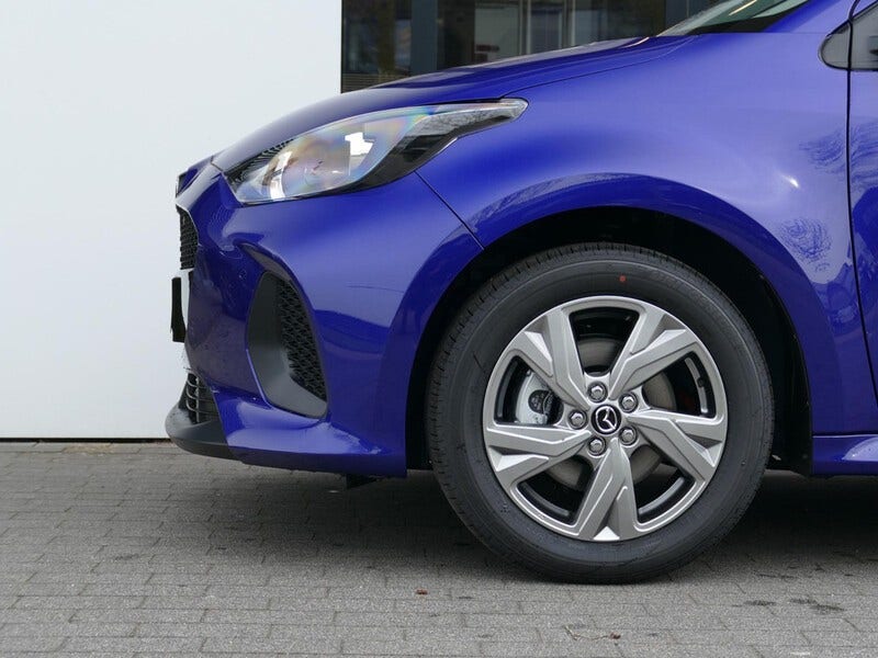 Mazda 2 Hybrid (6)