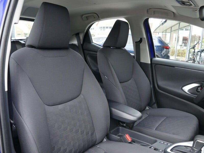 Mazda 2 Hybrid (7)
