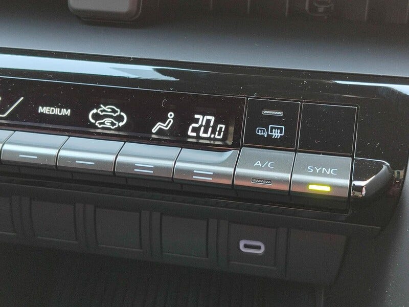 Toyota C-HR (17)
