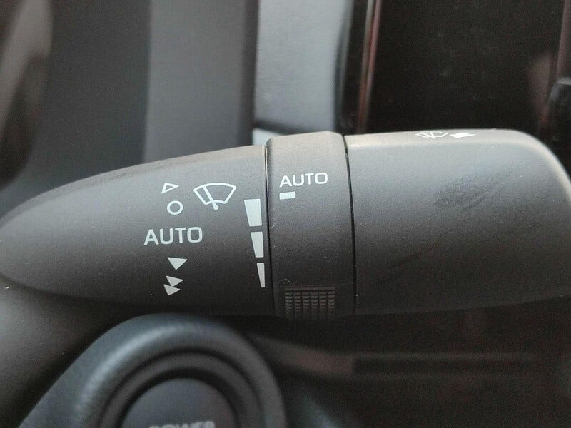 Toyota C-HR (19)