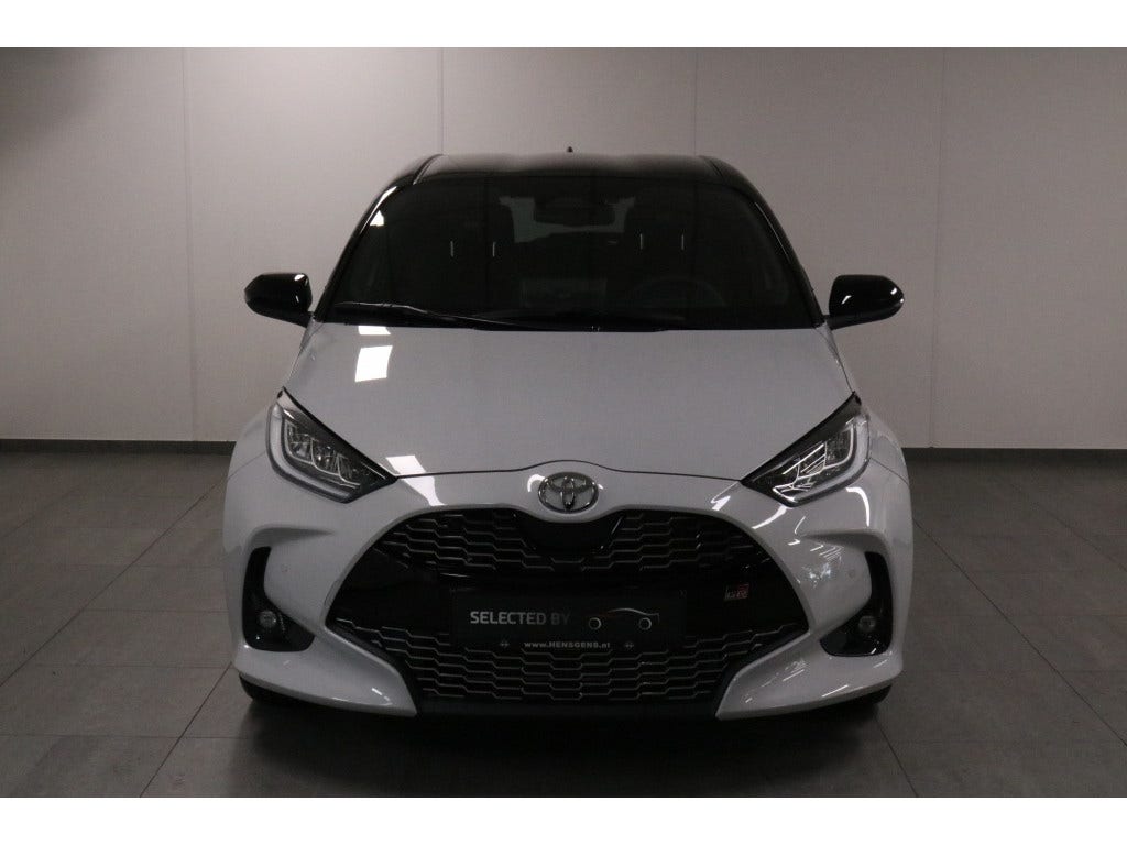 Toyota Yaris (2)