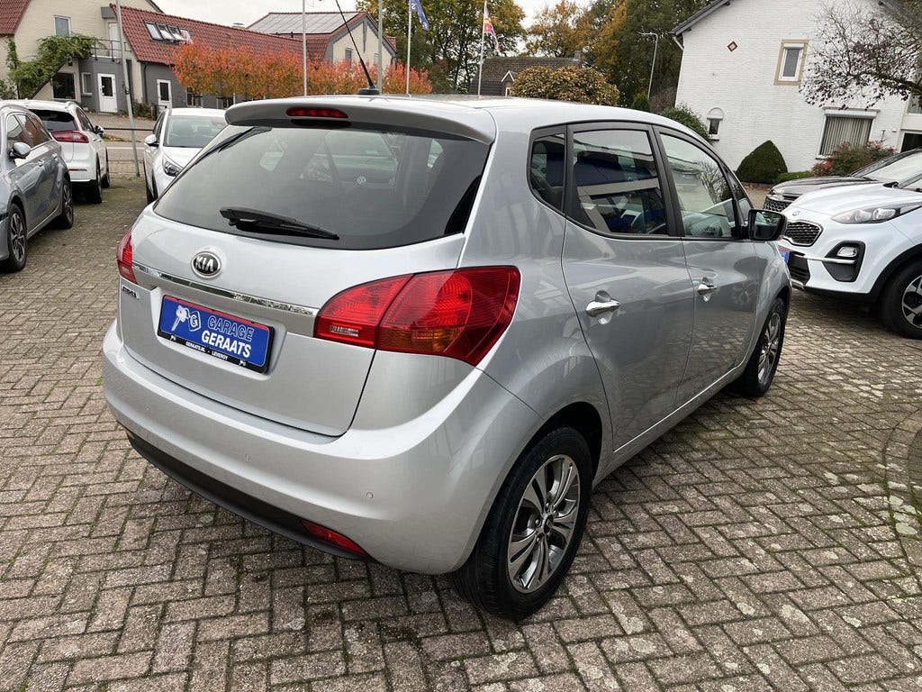 Kia Venga (5)