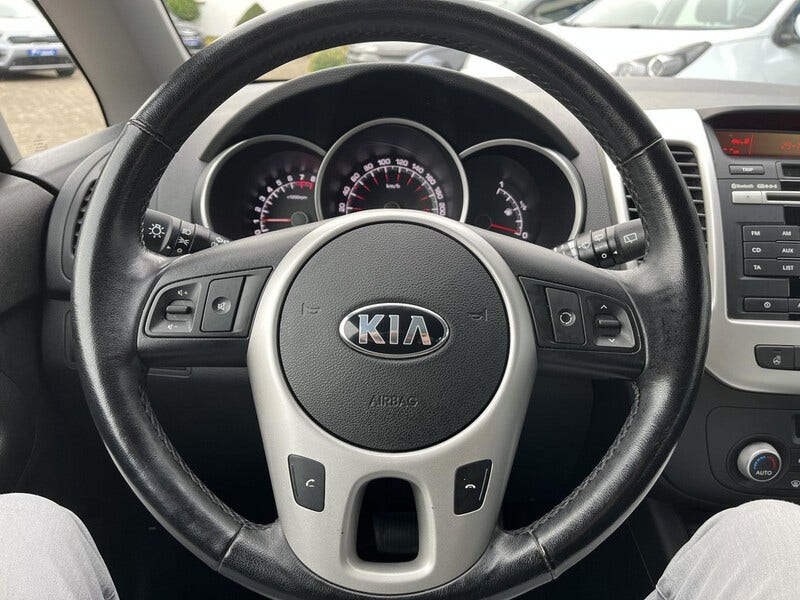 Kia Venga (11)