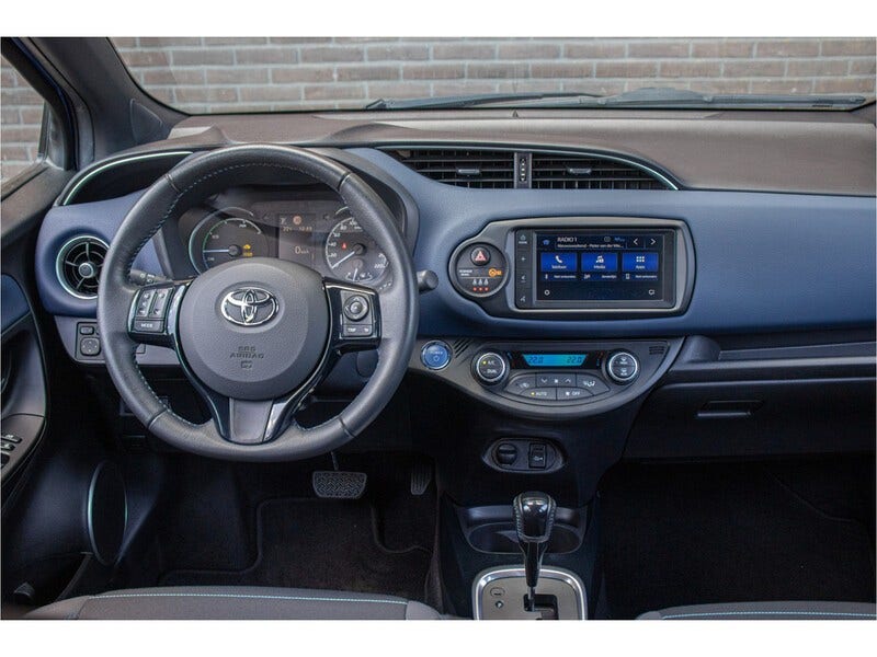 Toyota Yaris (7)