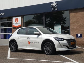 Peugeot e 208