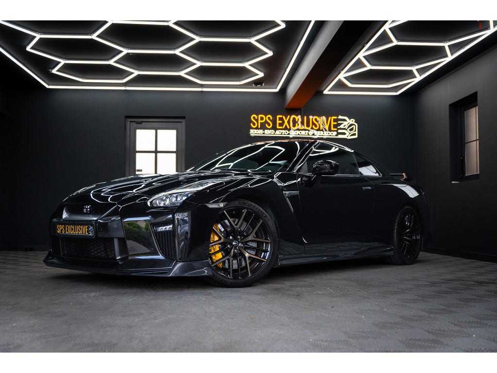 Nissan GT R