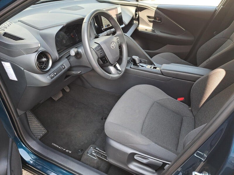 Toyota C-HR (10)