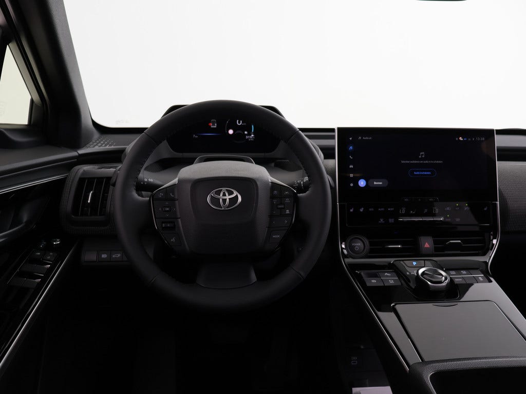 Toyota bZ4X (4)