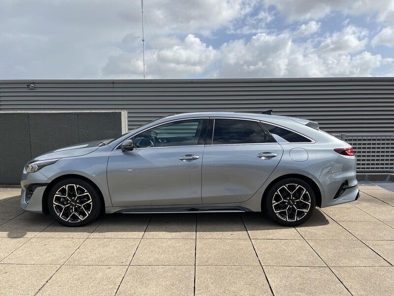 Kia ProCeed (3)