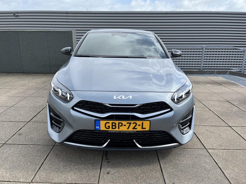 Kia ProCeed (8)