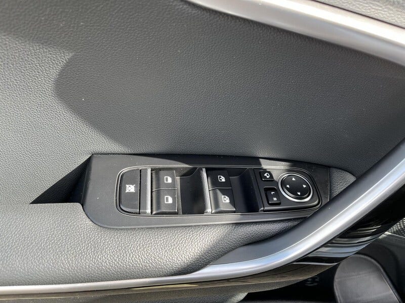 Kia ProCeed (10)