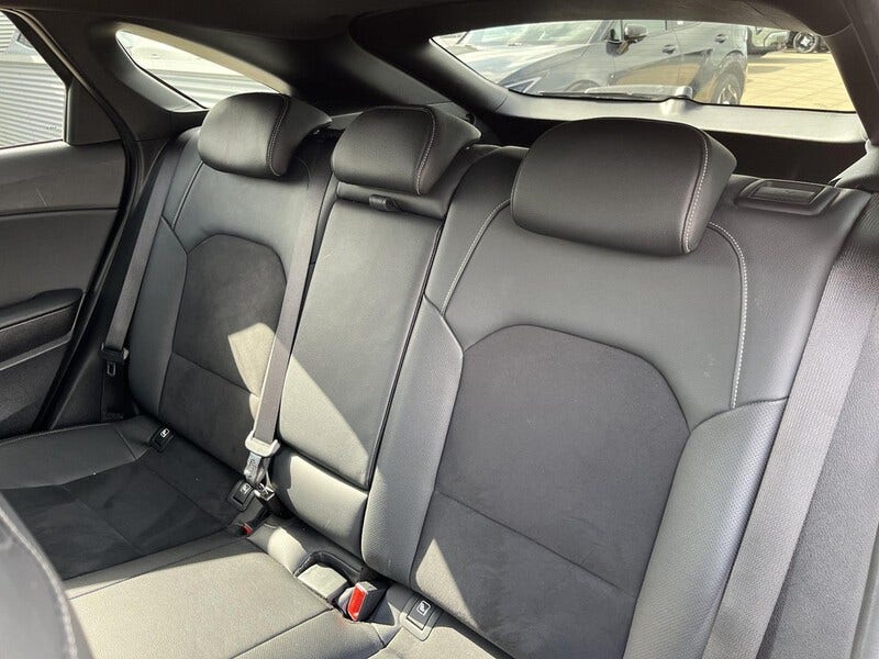 Kia ProCeed (21)