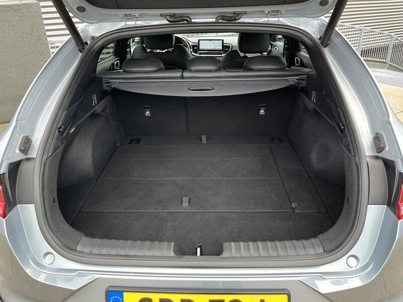 Kia ProCeed (24)