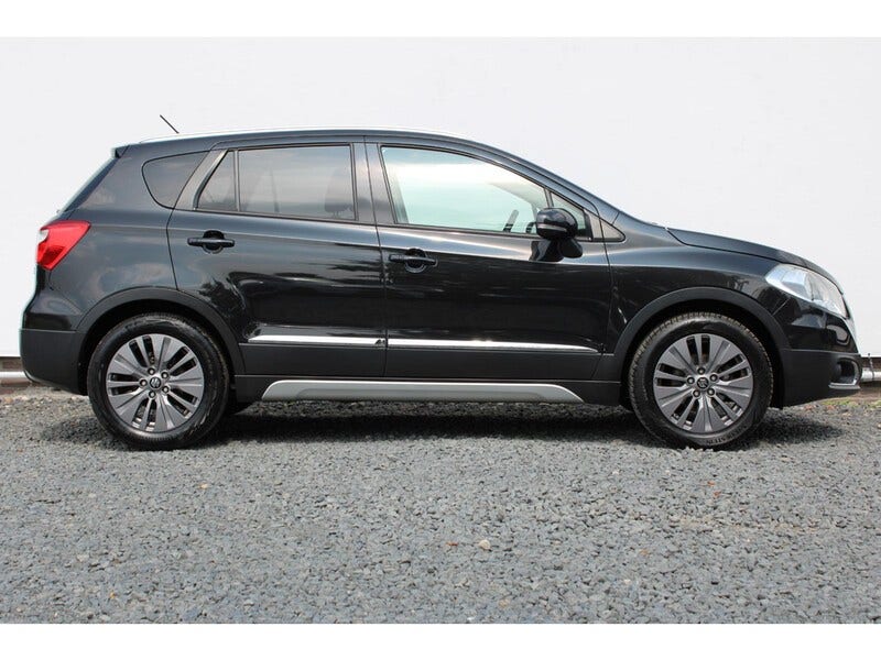 Suzuki Cross (9)
