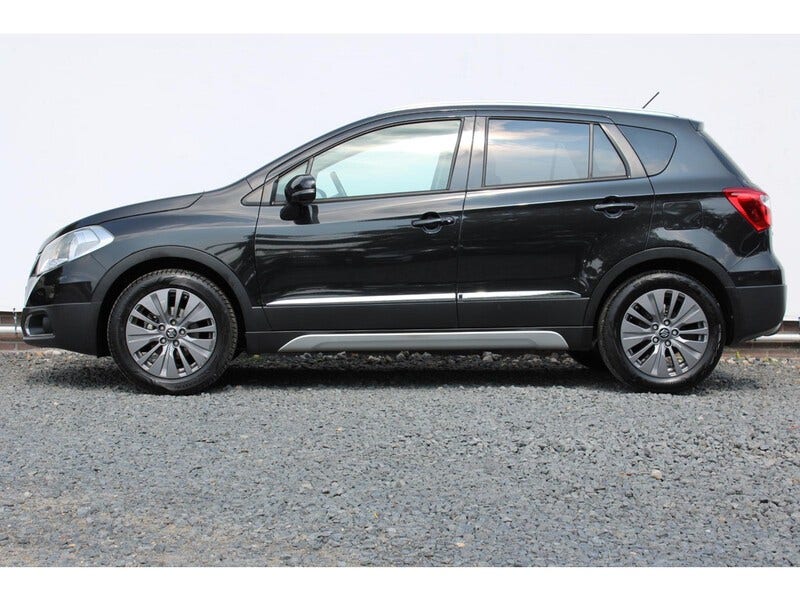 Suzuki Cross (10)