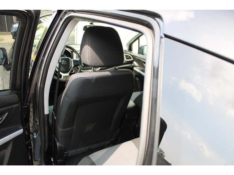 Suzuki Cross (12)