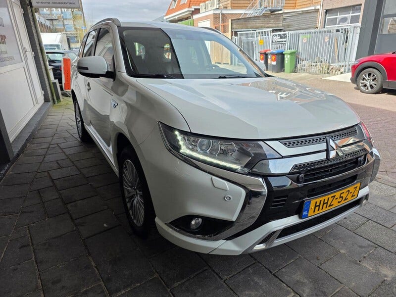 Mitsubishi Outlander (4)