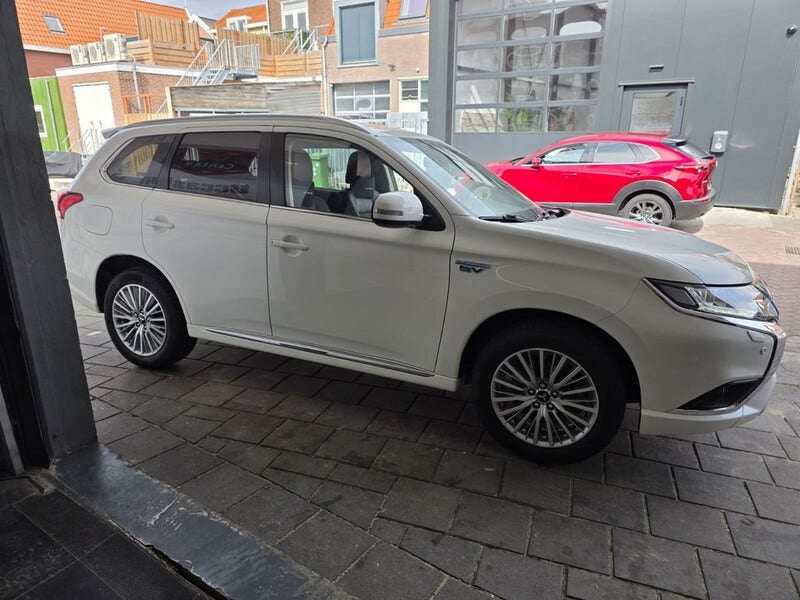 Mitsubishi Outlander (5)