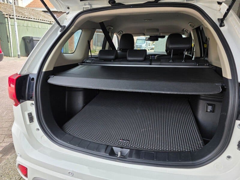 Mitsubishi Outlander (9)