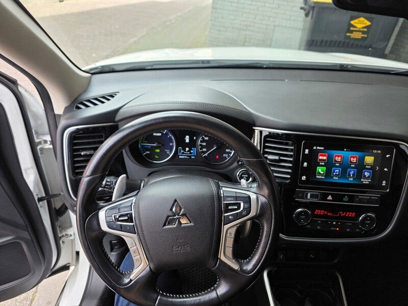 Mitsubishi Outlander (17)